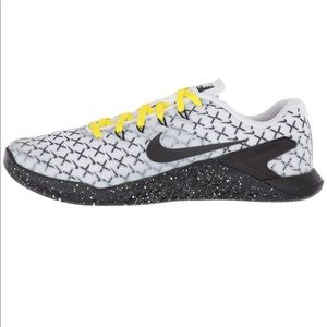 Nike Women's Metcon 4 X Training Shoes